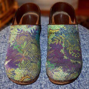 Sanita The Original Dutch Clog 7.5 US or 38
